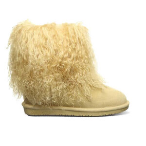 BearPaw Women's Fluffy Tan Winter Boots